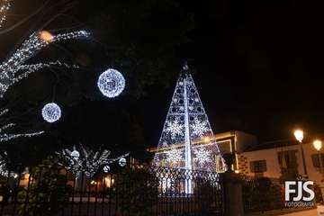 La Navidad ya ilumina Telde/Francisco Javier Santana y Antonio Alí.